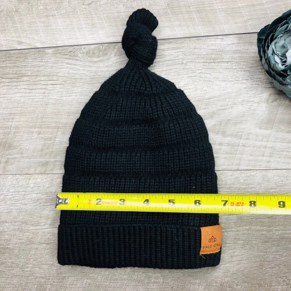 NEW CHUNKY KIDS BLACK BEANIE